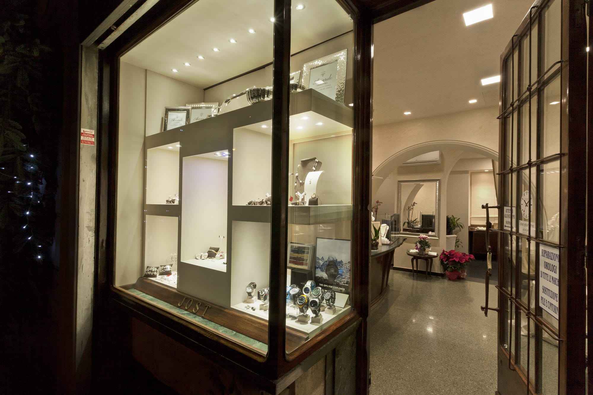 Young jewellery